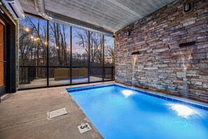 Innenpool, beheizter Pool