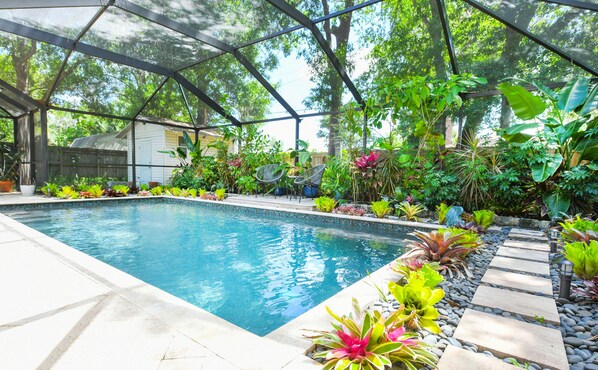 Piscine extérieure, piscine chauffée