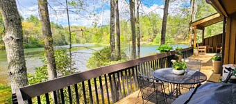 Water's Edge of Sapphire Valley