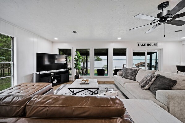 Smart TV, fireplace, video games