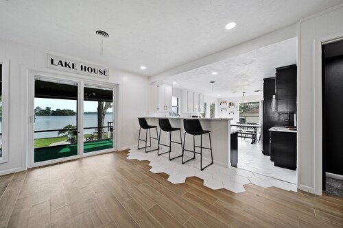 Eagle's Cove: Lake Livingston Waterfront Retreat