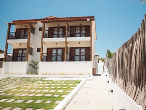 Free self parking - Pousada Via do Sol (Amontada)