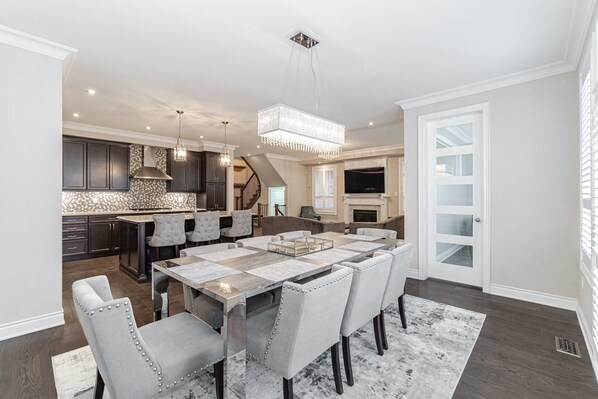 华丽别墅 | 客房内用餐