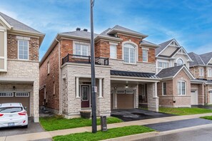 Front of property - Waterfront Ellite Villa (Milton)