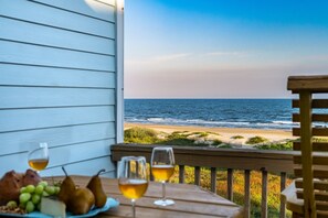 Outdoor dining - Beach Bliss | Amazing Views | Games | Toys | Pets (Crystal Beach)