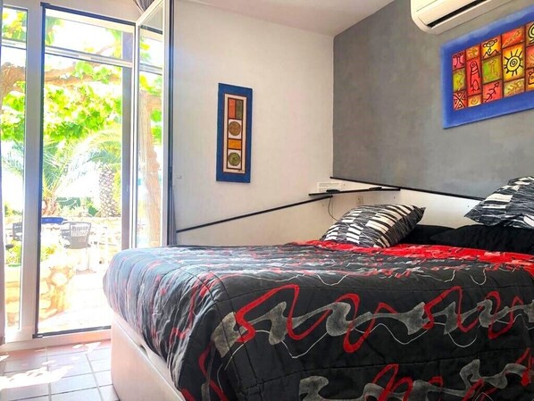 3 bedrooms, travel cot, free WiFi, bed sheets