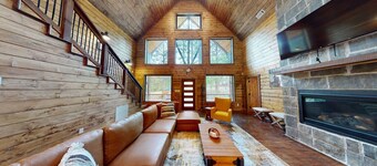 7BR 5BA, Pickleball, Basketball, Arcade, Hot Tub, Zipline, Slps 20+