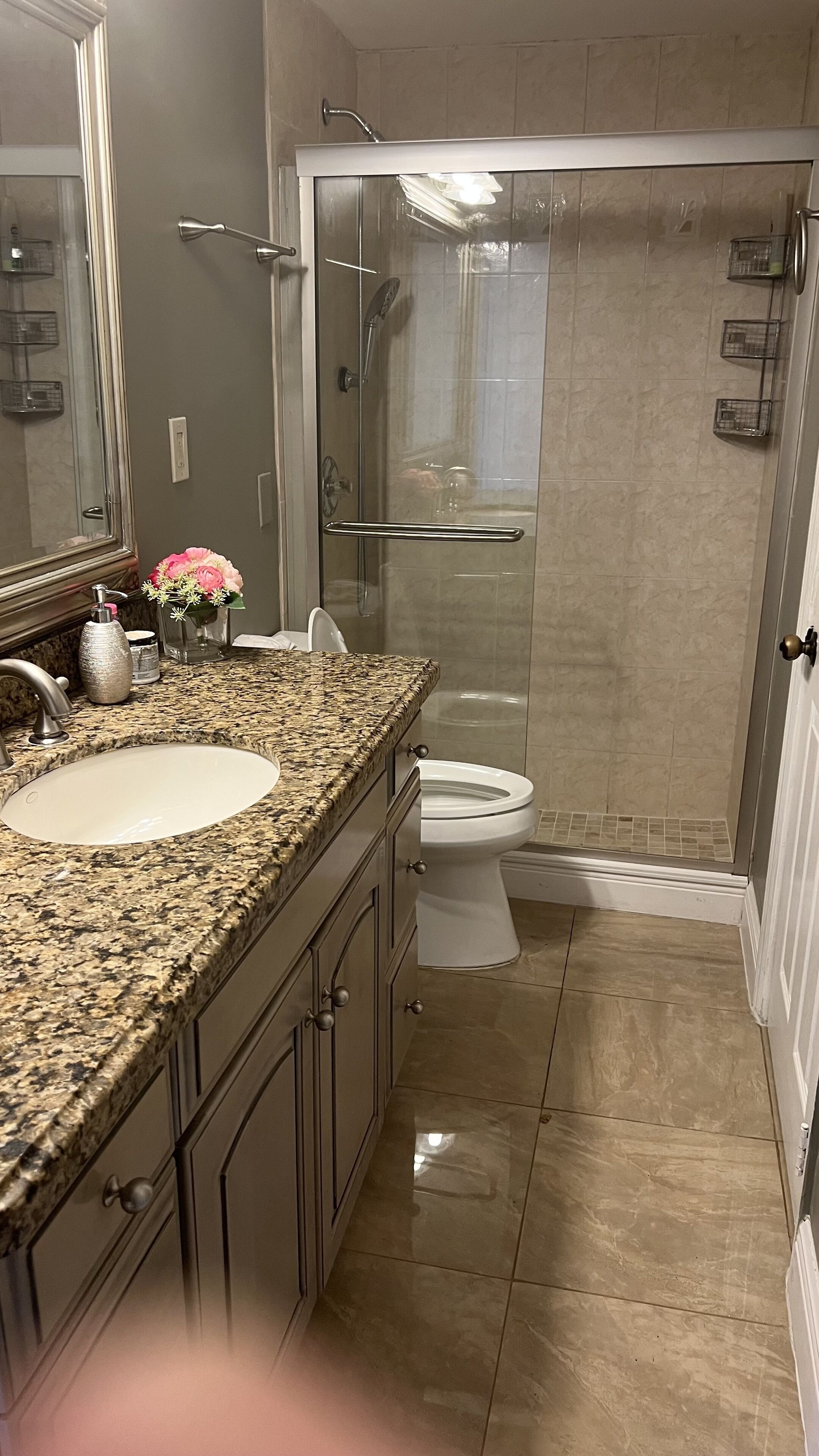 Apartment Studio Kitchen Dinning room Bedroom Power Bed fully furnished Paradise