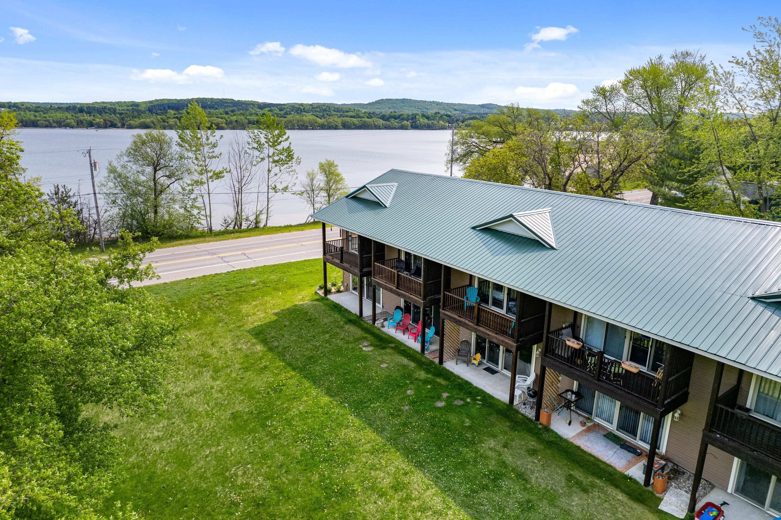 Lake Charlevoix 2BR/3BA Townhome with Lake Views