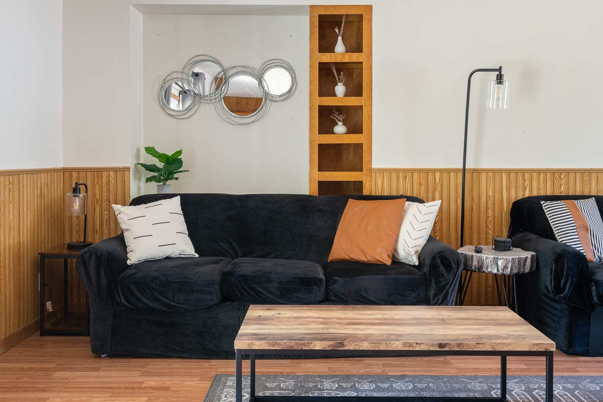 Cozy 2 BR Home on Shores of Lake Charlevoix