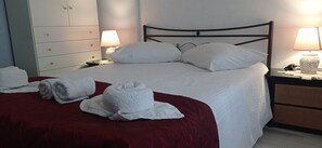 2 chambres, bureau, Wi-Fi, draps fournis