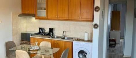 Fridge, microwave, coffee/tea maker, electric kettle