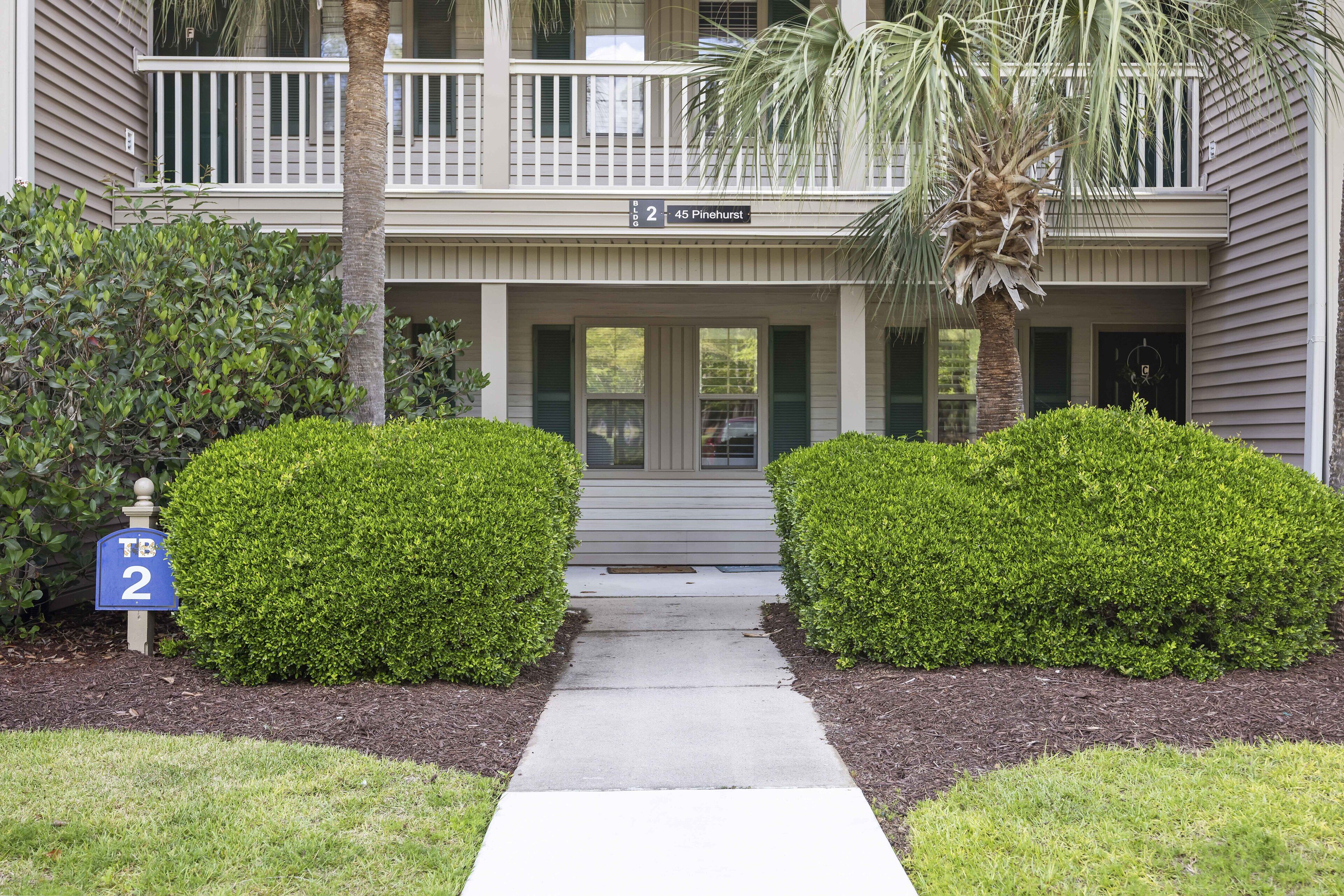 Great 2 bedroom ground floor condo in True Blue!
