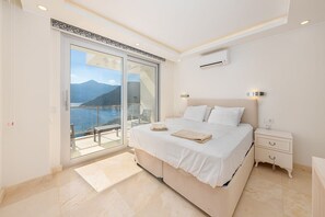 6 bedrooms, WiFi, bed sheets - Villa Parigul, 5 bedroom with stunning views (Antalya)