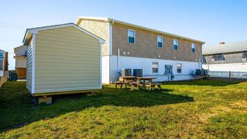 Condo, 2 Bedrooms | Outdoor dining