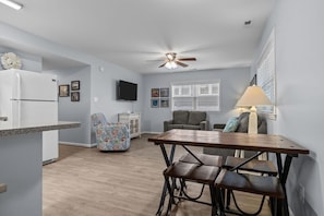 Condo, 2 habitaciones | Interior