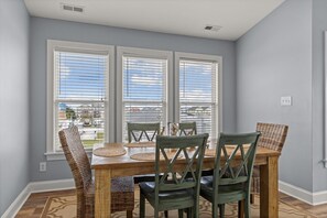 Townhouse, 3 soverom | Spiseområde