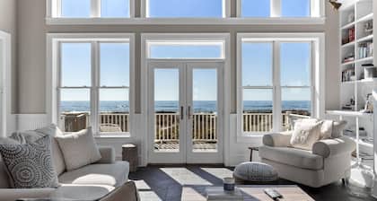 Shearwater 4 Bedroom Home by RedAwning