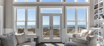 Shearwater 4 Bedroom Home by RedAwning