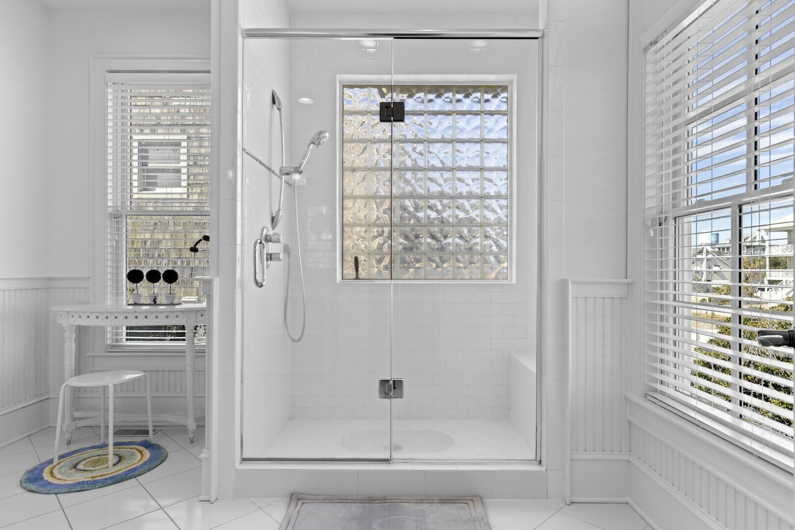 Shearwater 4 Bedroom Home by Redawning