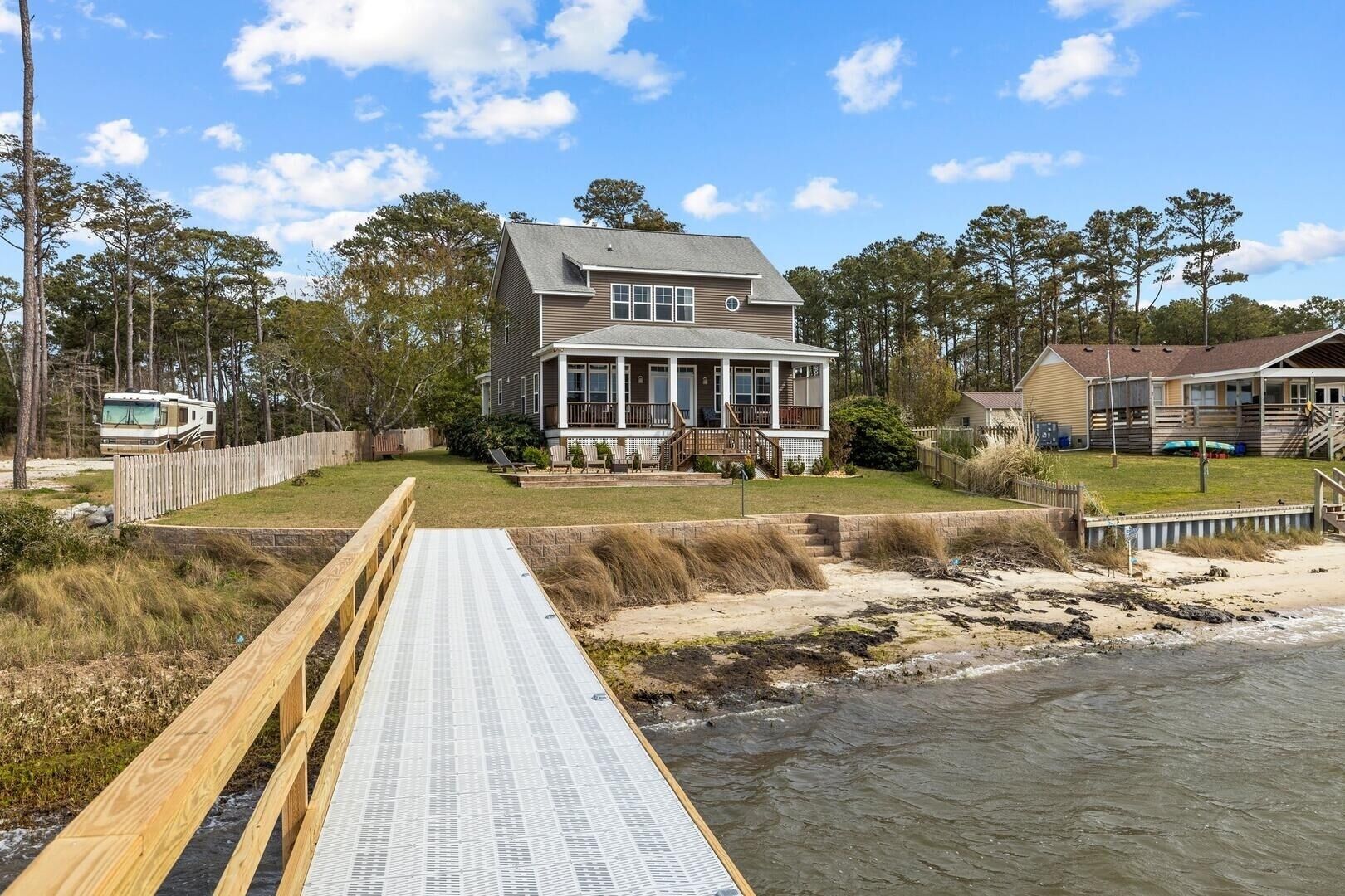 House, 4 Bedrooms | Exterior