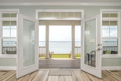 Sunset Bay Retreat 4 Bedroom Home by RedAwning