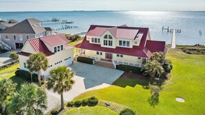 House, 5 Bedrooms | Exterior