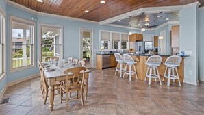House, 5 Bedrooms | Dining
