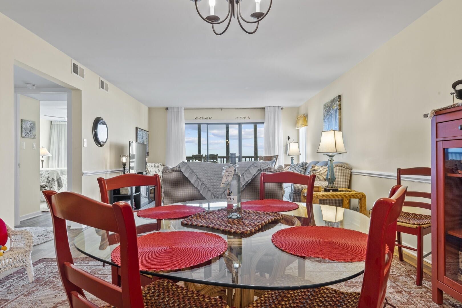 Condo, 2 Bedrooms | Dining