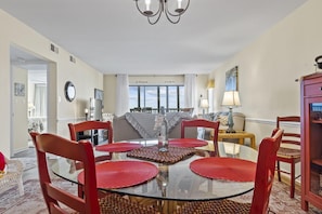 Condo, 2 Bedrooms | Dining