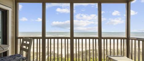 Appart'hôtel, 2 chambres | Balcon