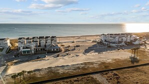 House, 4 Bedrooms | Beach - Night N Gale 4 Bedroom Home by RedAwning (Atlantic Beach)