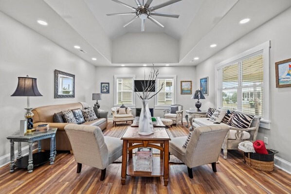 House, 2 Bedrooms | Living area - Conch's Point Cottage 2 Bedroom Home by RedAwning (Morehead City)