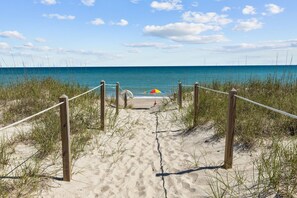Condo, 3 Bedrooms | Beach - Maritime West C-33 3 Bedroom Condo by RedAwning (Pine Knoll Shores)