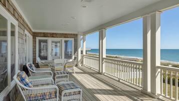 House, 5 Bedrooms | Property grounds