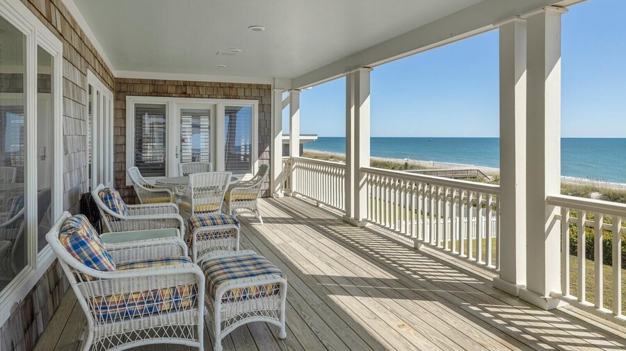 The Amadeus 5 Bedroom Home by RedAwning