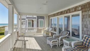 House, 5 Bedrooms | Property grounds