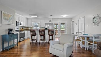 House, 3 Bedrooms | Interior