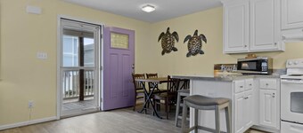 Boardwalk Shores C 3 Bedroom Duplex by RedAwning