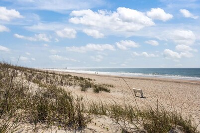 Boardwalk Shores C 3 Bedroom Duplex by RedAwning