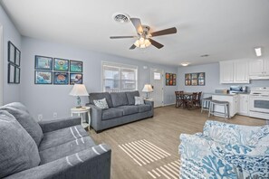 Apartment, 3 Schlafzimmer | Wohnbereich