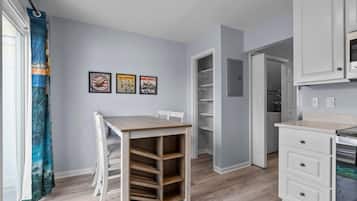 Lägenhet - 2 sovrum | Restauranger