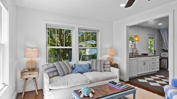 House, 2 Bedrooms | Living area