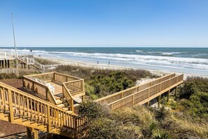 House, 5 Bedrooms | Beach