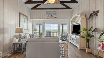 Nhà, 5 phòng ngủ | Khu phòng khách