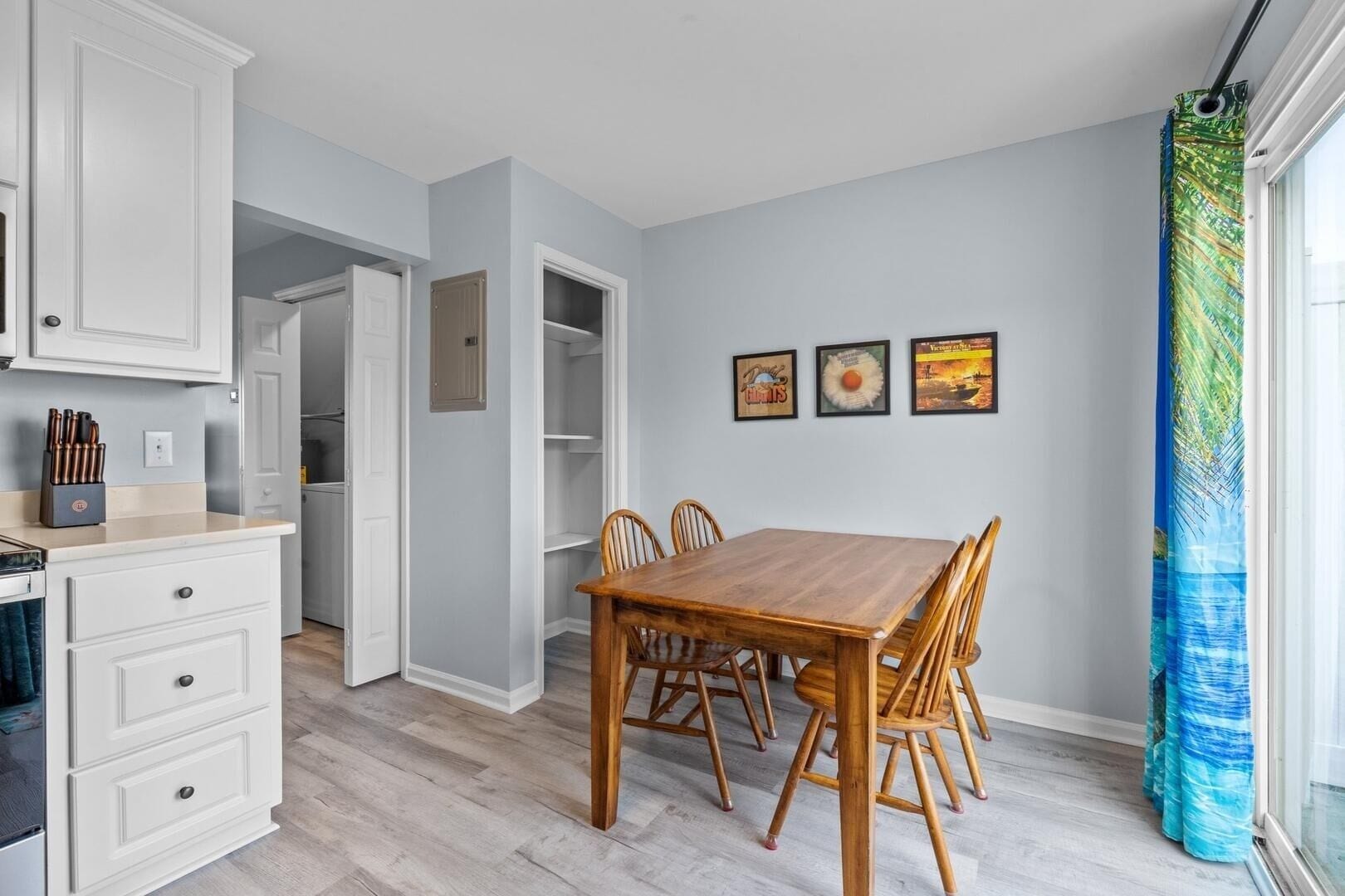 Condo, 2 Bedrooms | Dining