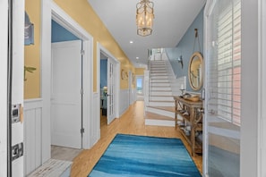 House, 5 Bedrooms | Interior