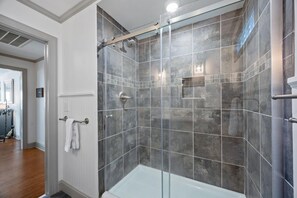 House, 3 Bedrooms | Bathroom | Towels