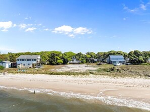 House, 3 Bedrooms | Beach