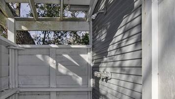 House, 3 Bedrooms | Exterior detail